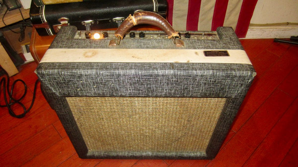 1959 SUPRO 1696TN Combo Amp  Two Tone Grey