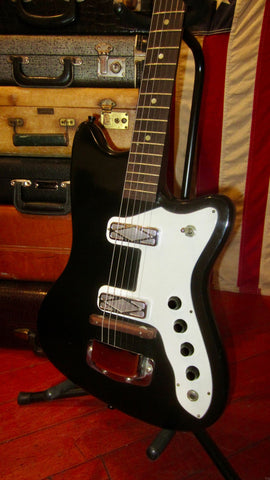 1964 Silvertone Bobcat Black