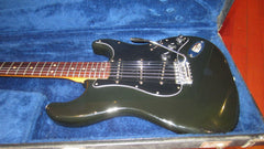 1977 Fender Stratocaster Black w. Original Case