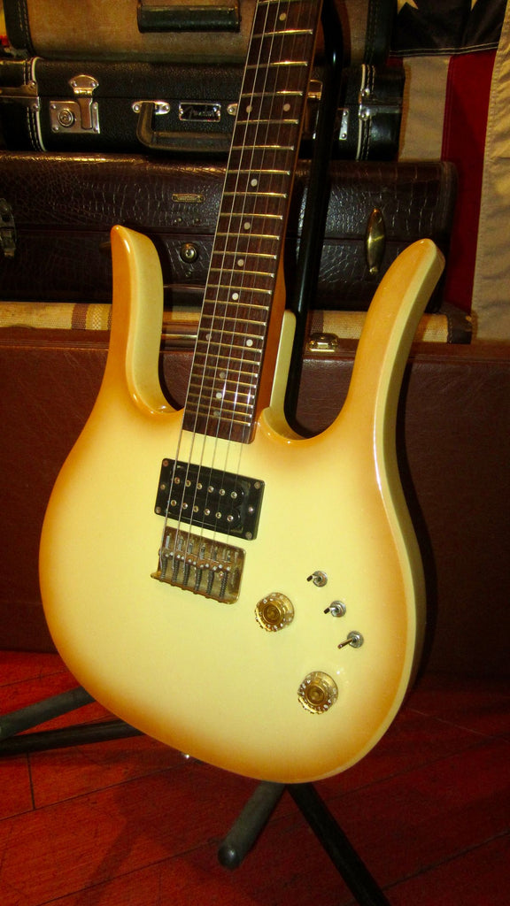 1981 Hondo Longhorn Burst w/ Original Case