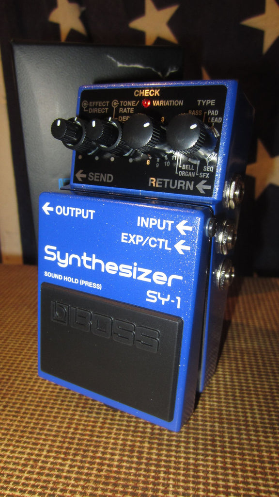 BOSS SY-1 Synthesizer Pedal Blue