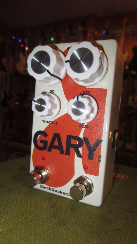 Earthquaker GARY White and Orange