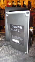 BOSS Heavy Metal HM-2W Black and Orange