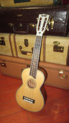 Mahalo MP-2 Pearl Series Concert Ukulele  Natural w/ Gig Bag