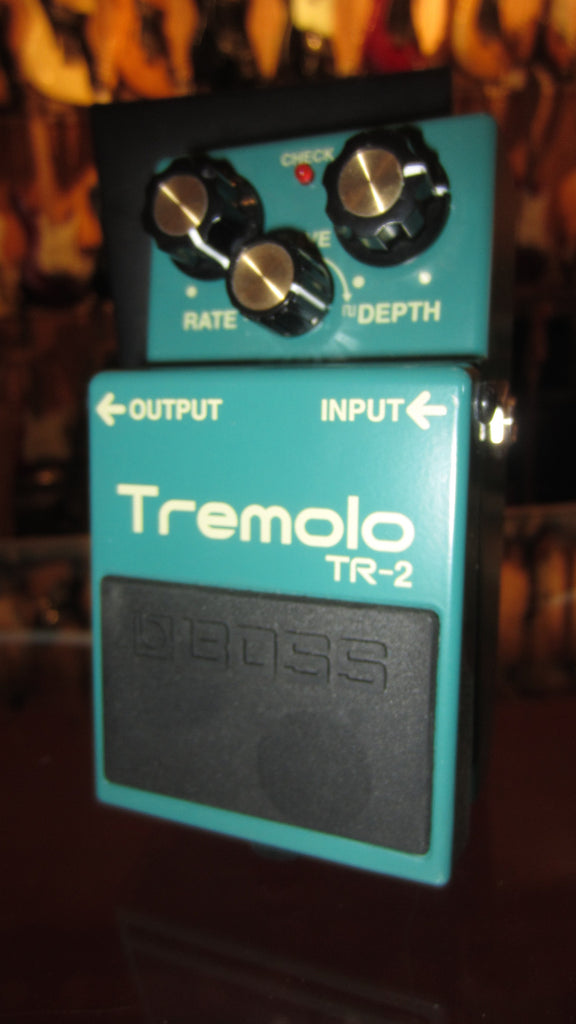 Boss TR-2 Tremolo Pedal Green