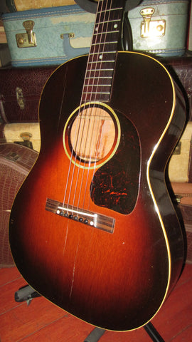 1946 Gibson LG-2  Banner Logo Headstock Acoustic Sunburst
