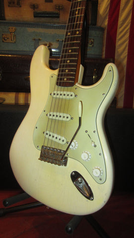 1961 Fender Stratocaster White w/ Fender Hard Case