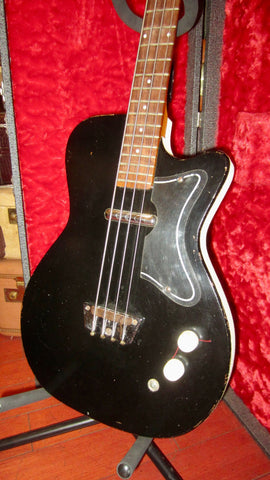 1965 Silvertone U-1 Bass Black