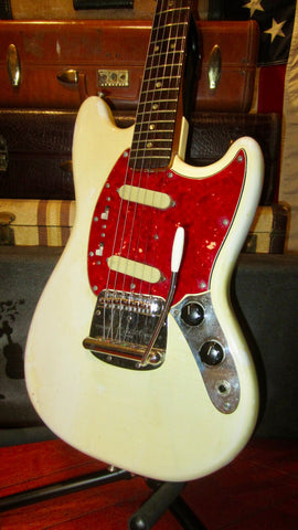 1966 Fender Mustang White w/ Original Hardshell Case
