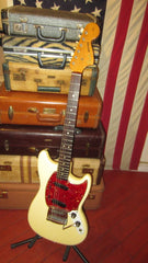 1966 Fender Mustang White w. Super Nice Hard Case