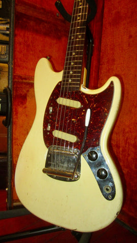1968 Fender Mustang White w/ Original Hardshell Case