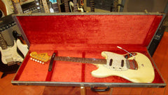1972 Fender Mustang White w/ Origianl Case and KILLER VIBE