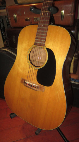 1972 Martin D-18 Natural