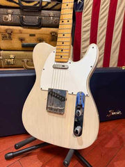 1973 Fender Telecaster Blonde w/ Deluxe Fender hardshell case