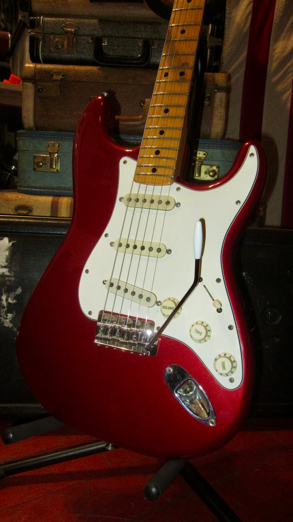 1975 Fender Stratocaster Metallic Red