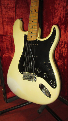 1977 Fender Stratocaster White
