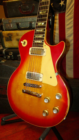1977 Gibson Les Paul Deluxe Cherry Sunburst