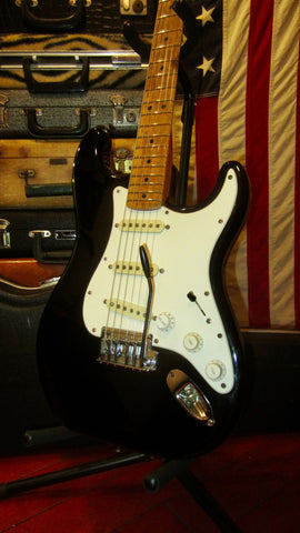 1983 Fender Stratocaster Black