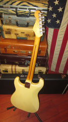 1983 Fender Stratocaster White w/ Deluxe Hard Case