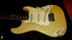 1983 Fender Stratocaster White w/ Deluxe Hard Case