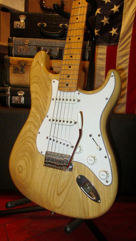 1985 Fender Stratocaster  (1972 reissue) Natural