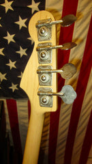 1990 Fender Fretless Jazz Bass Black