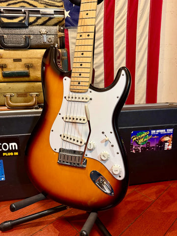 1991 Fender American Standard Stratocaster Sunburst w/ Original Case