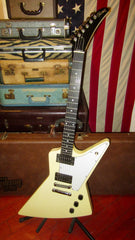 1997 Gibson '76 Explorer White w/ Original Hardshell Case