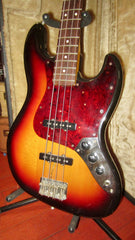 2005 Fender Jazz Bass Sunburst w/ Nice Hard Case