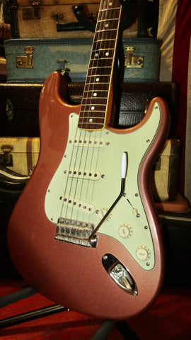 ~2006 Fender '60s Re-Issue Straotcaster Burgundy Mist w/ Original Hard Case