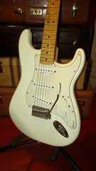 2009 Fender Stratocaster White