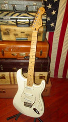 2009 Fender Stratocaster White