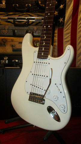 2011 Fender American Standard Stratocaster White w/ Original Case & Paperwork