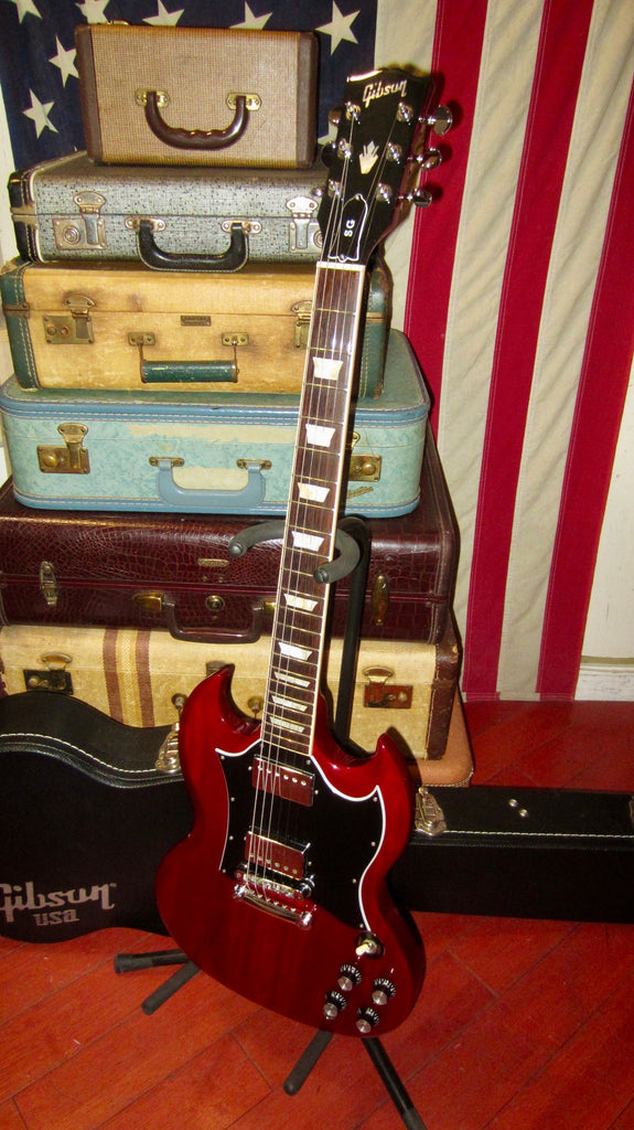 Gibson sg deals cherry red