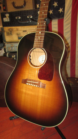 2018 Gibson J-45 Standard Sunburst w/ Orignal Case