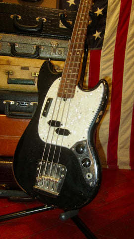 2022 Fender JMJ Mustang Bass  Black Road Worn
