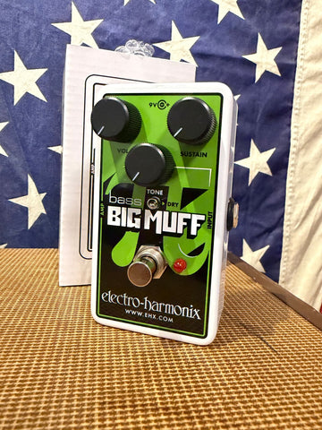Electro Harmonix Nano Bass Big Muff Green