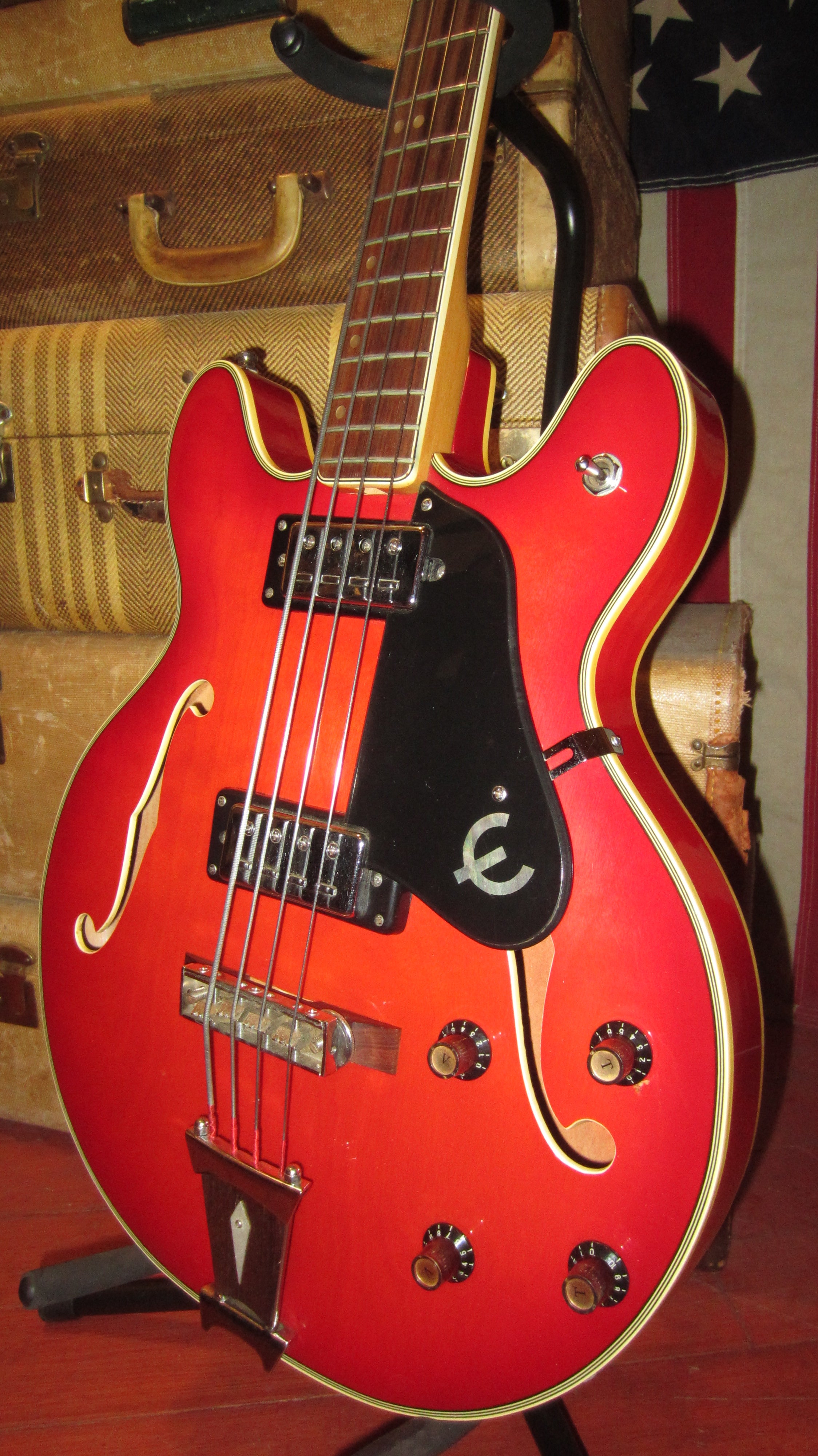 Vintage 1971 Epiphone EA-260 Hollowbody Bass Red – Rivington