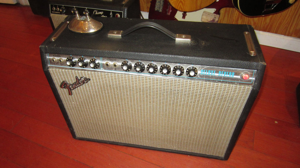 Vintage 1977 Fender Deluxe Reverb Silverface