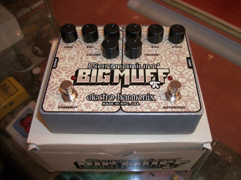 Electro-Harmonix Germanium Big Muff Chrome and White