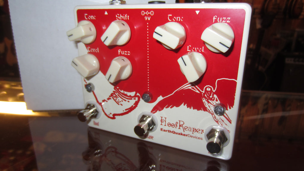 EarthQuaker Devices Hoof Reaper Octave Fuzz White and Red